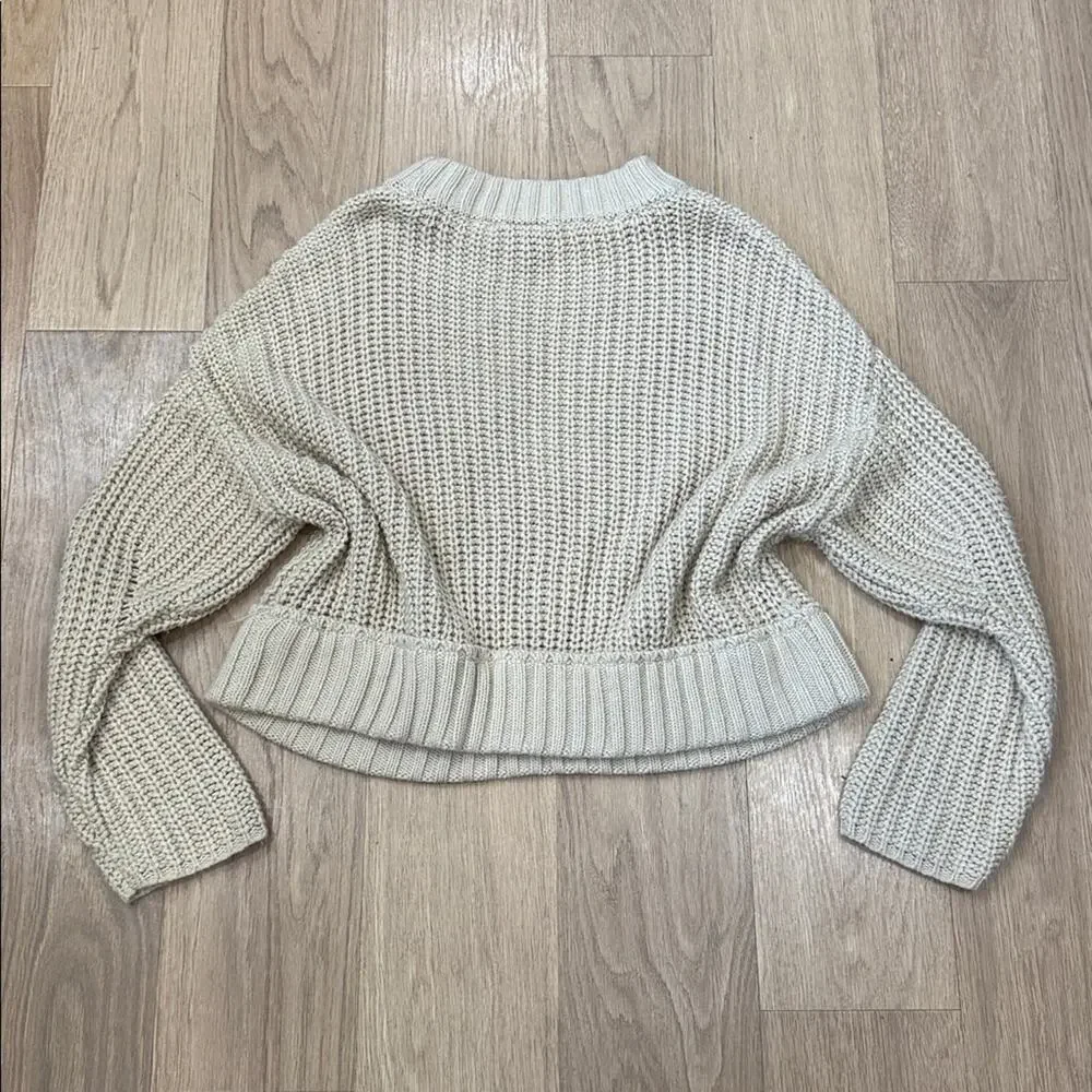 moon & madison Cream Knit Crew Neck Sweater Size Medium